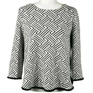 W5 Knit Top Geometric Scoop Neck High Low Black White Zip Back 3/4 Sleeve Cotton
